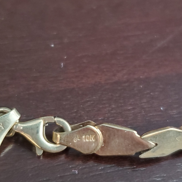 10k Tri-Color Gold Bracelet - Picture 5 of 5